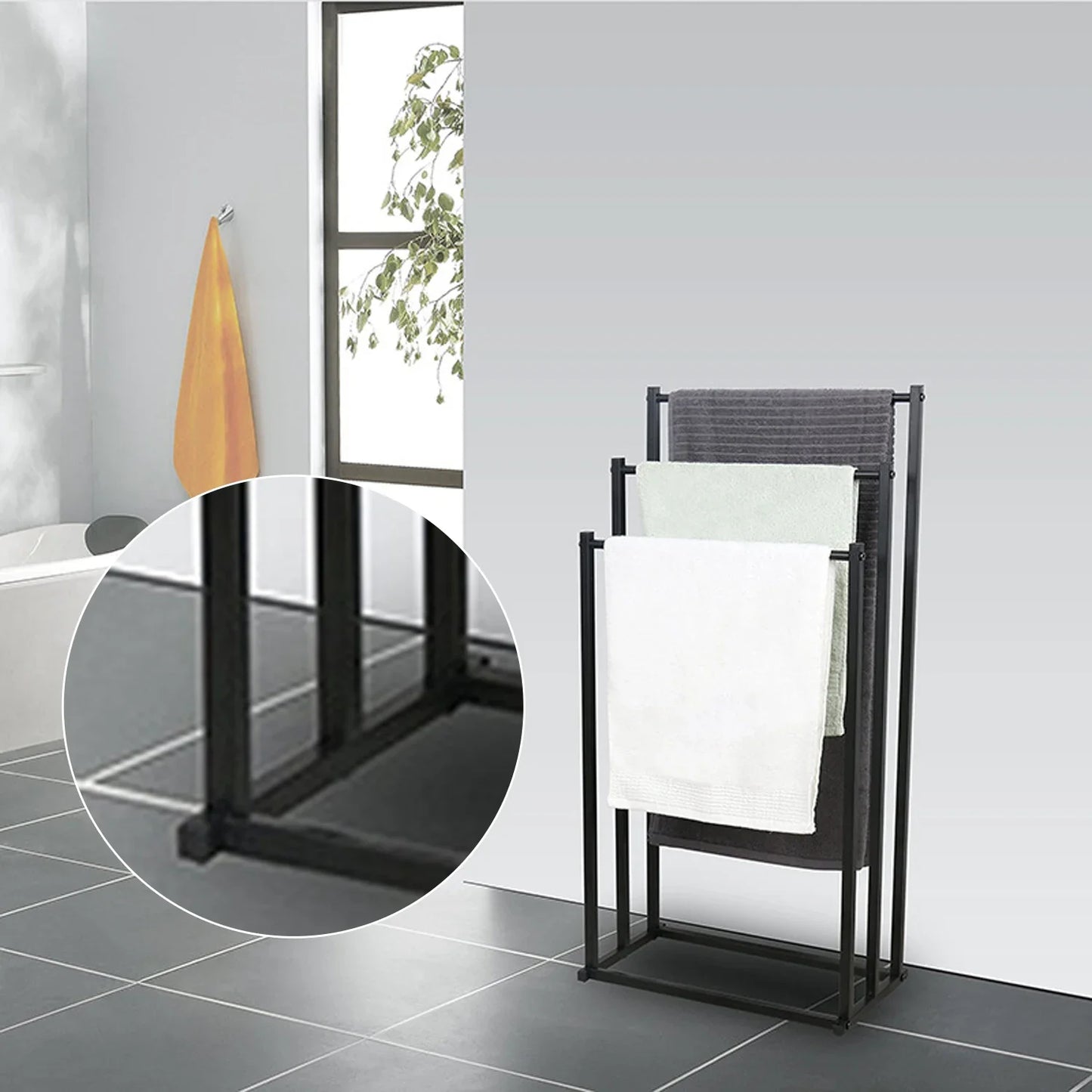 Nahaufnahme des stabilen Standfußes des freistehenden Handtuchhalters für sicheren Halt auf Fliesenboden.