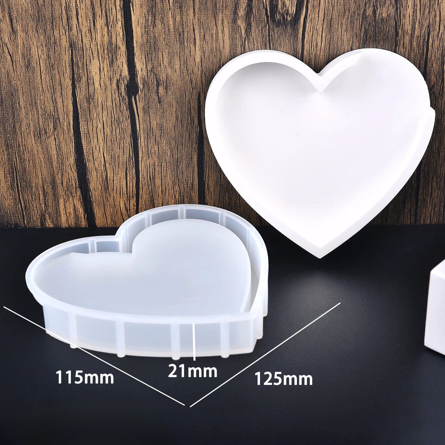 Herz-Silikonform ohne Schriftzug, Rückseite mit 21 mm Tiefe und Maßangaben