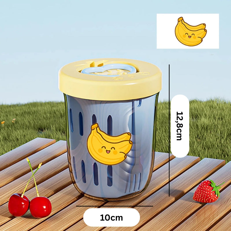 Obst- und Salatbecher mit Bananenmotiv – Maßangaben: 10 cm Durchmesser, 12,8 cm Höhe.