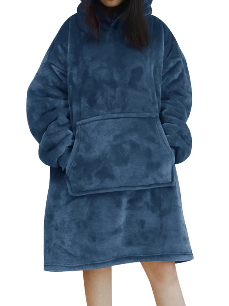 Dunkelblauer Oversized Hoodie mit großer Bauchtasche