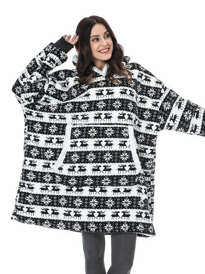 Oversized Hoodie mit Weihnachtsmotiv – Rentier und Schneeflocken Design