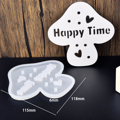 Silikonform in Pilzform mit Schriftzug Happy Time und Herzöffnungen, inklusive Maßangaben
